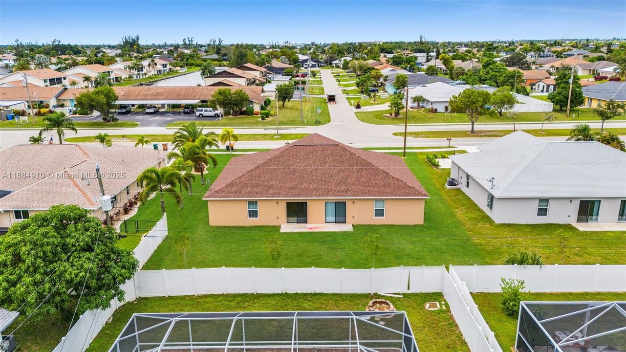 В аренду: $1,750 (3 спален, 2 ванн, 1200 Квадратных фут)