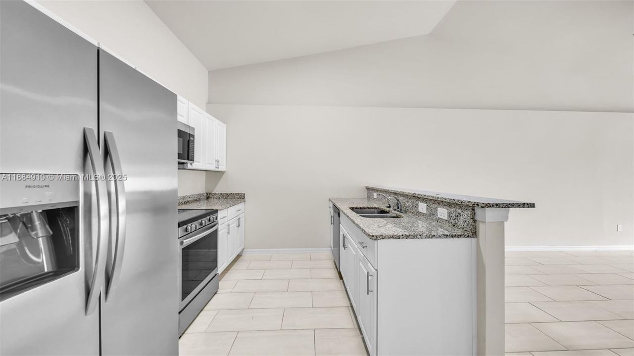 В аренду: $1,750 (3 спален, 2 ванн, 1200 Квадратных фут)