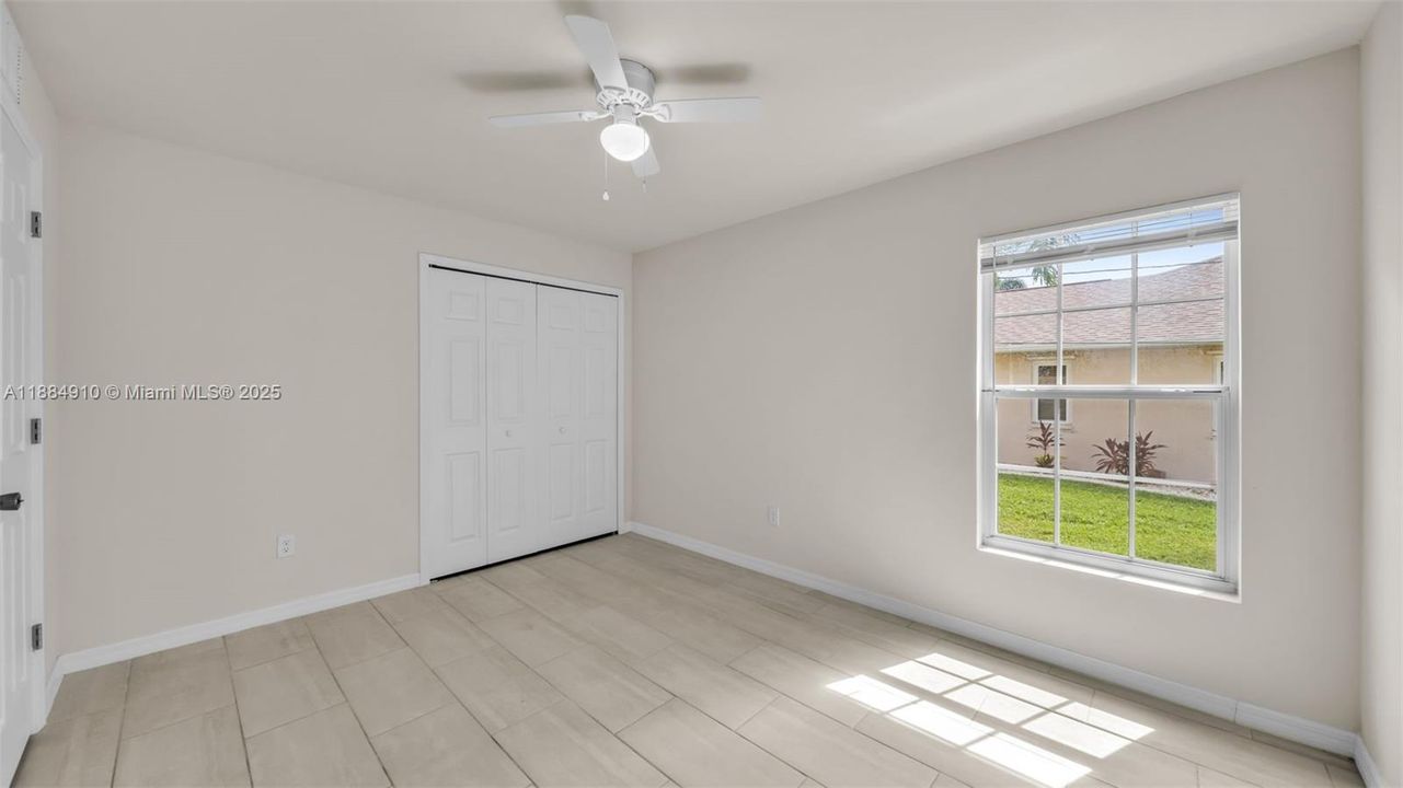 В аренду: $1,750 (3 спален, 2 ванн, 1200 Квадратных фут)