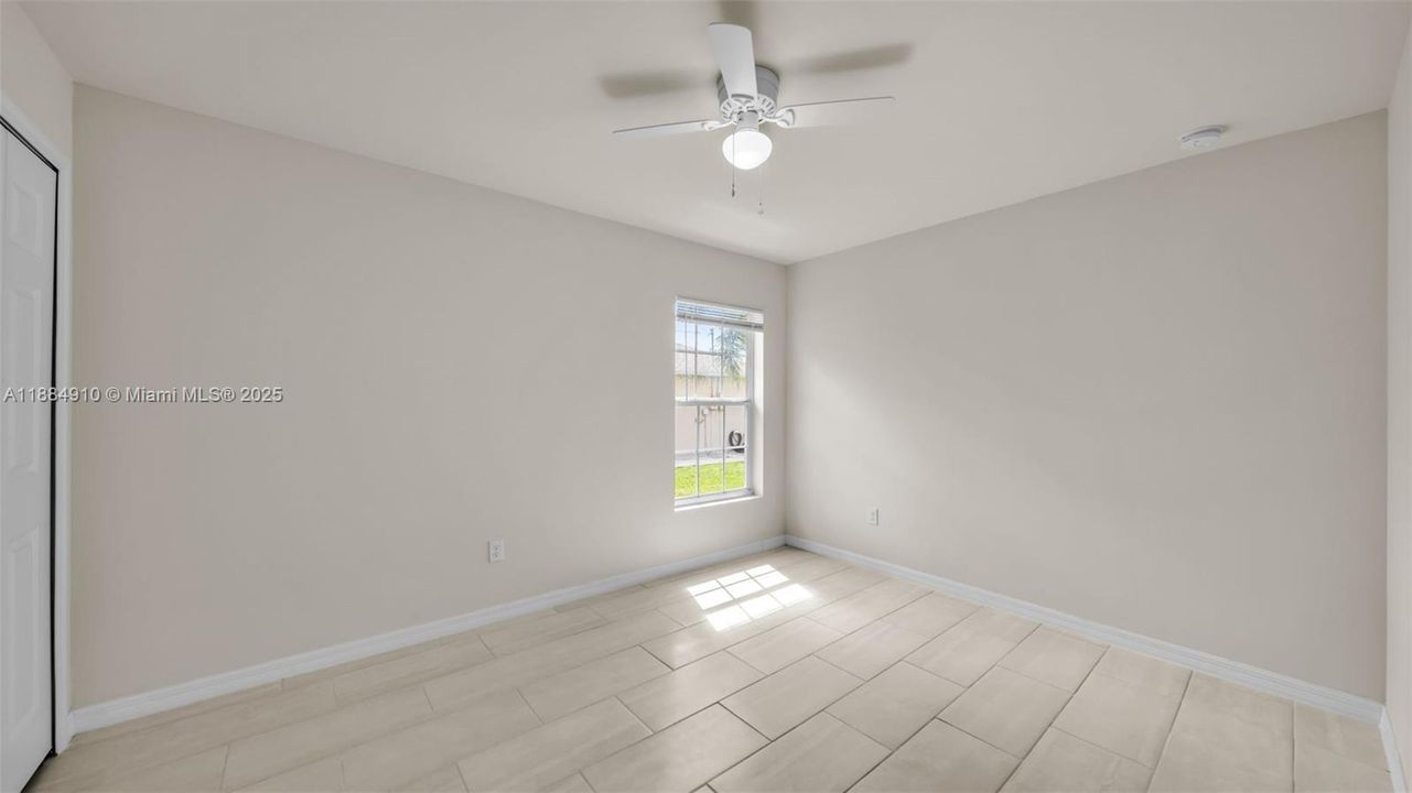 В аренду: $1,750 (3 спален, 2 ванн, 1200 Квадратных фут)