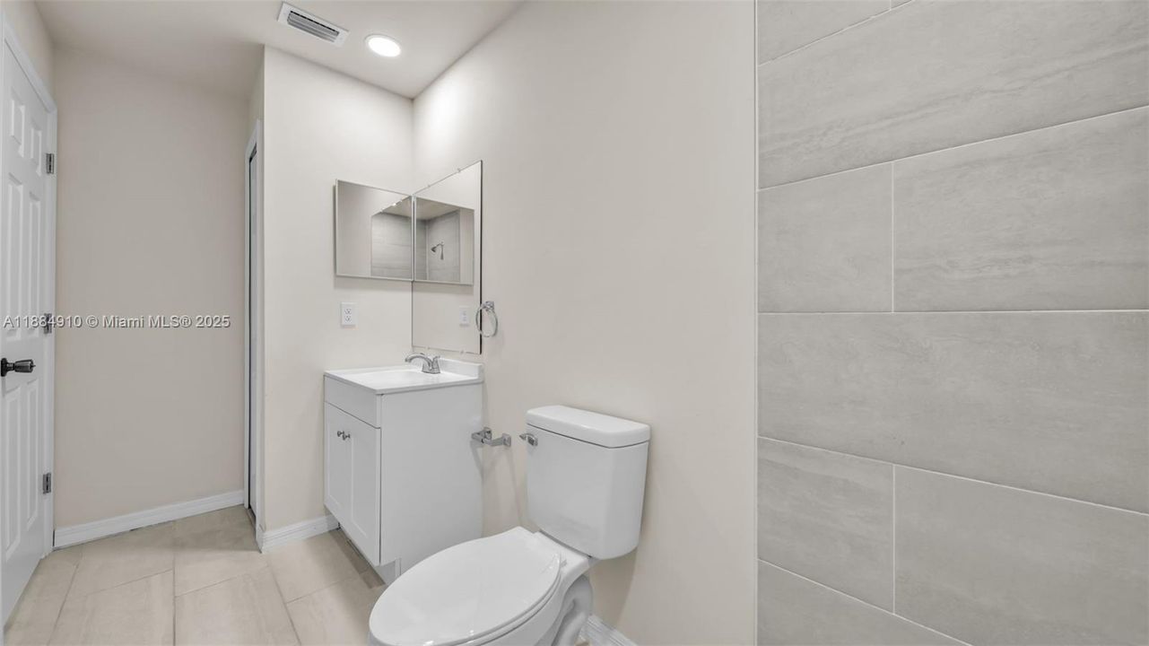 В аренду: $1,750 (3 спален, 2 ванн, 1200 Квадратных фут)