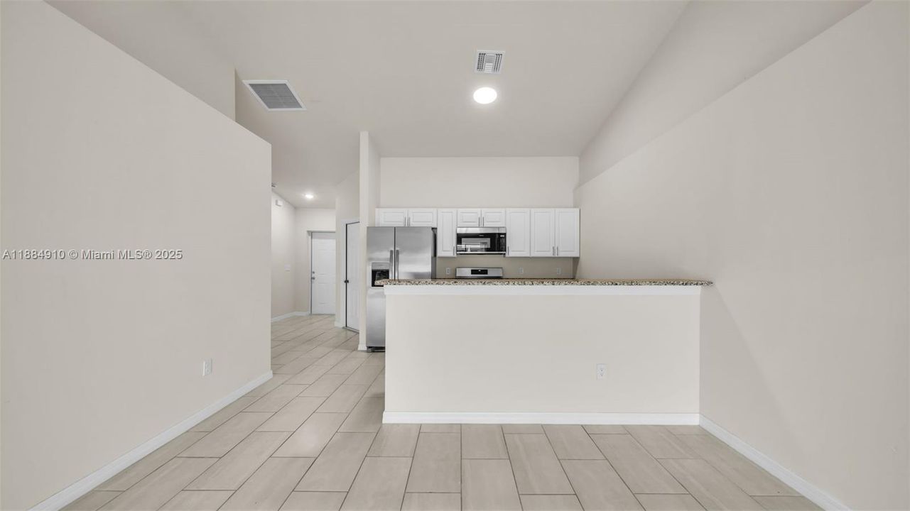 В аренду: $1,750 (3 спален, 2 ванн, 1200 Квадратных фут)