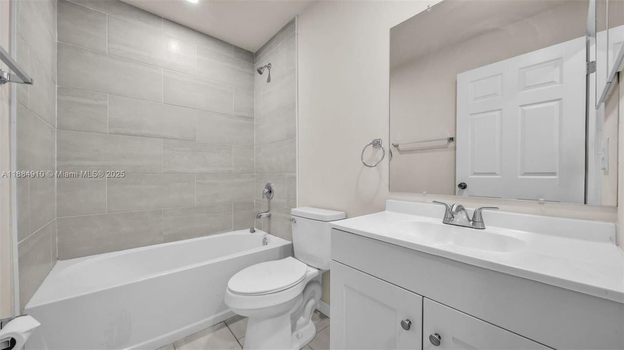 В аренду: $1,750 (3 спален, 2 ванн, 1200 Квадратных фут)