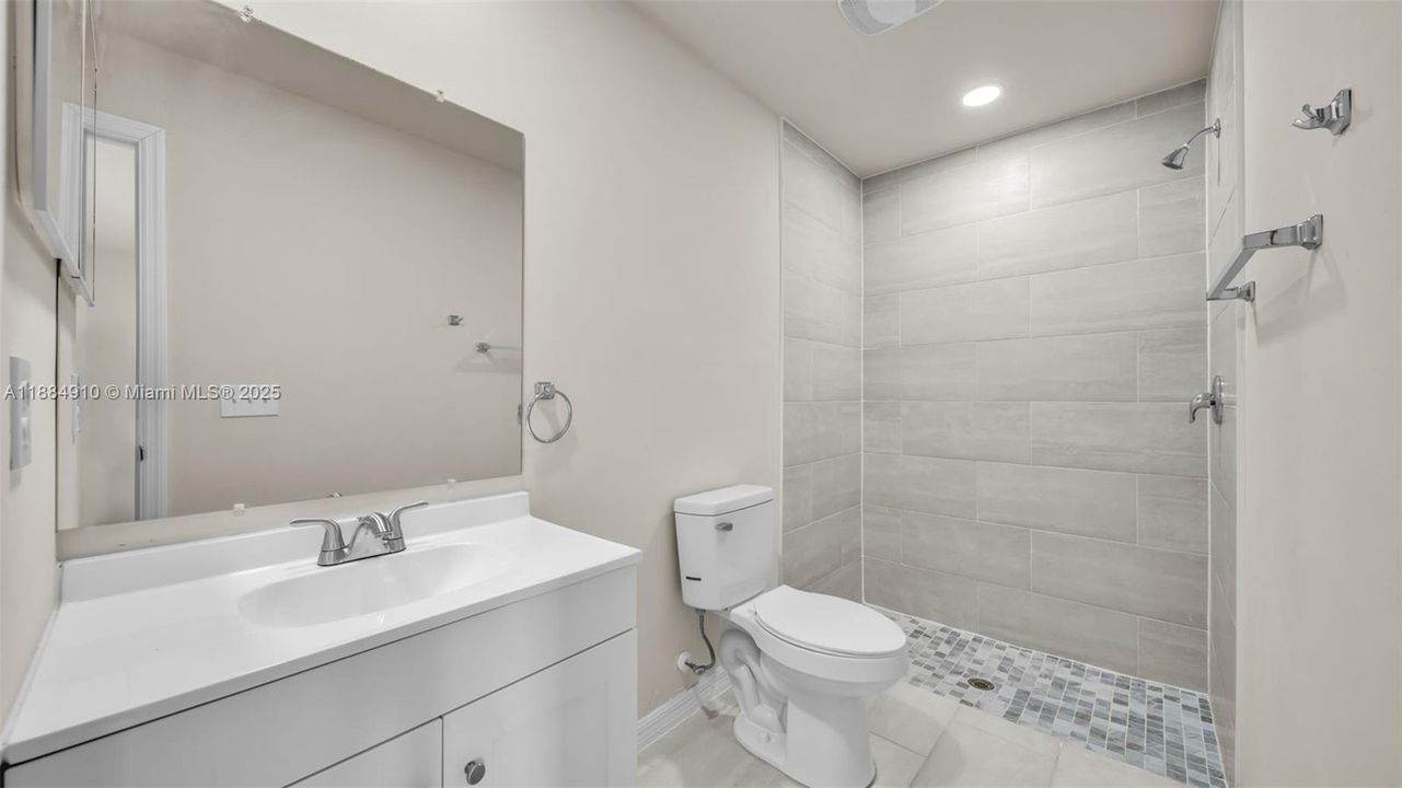 В аренду: $1,750 (3 спален, 2 ванн, 1200 Квадратных фут)