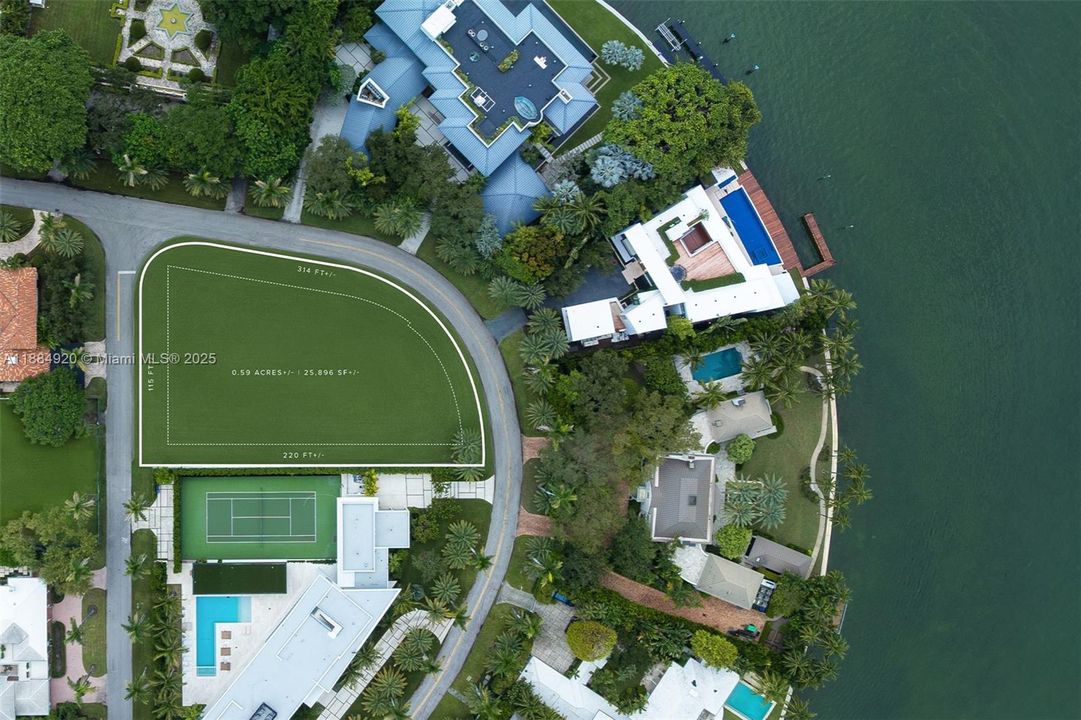 For Sale: $10,400,000 (0.59 acres)