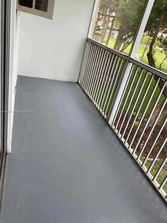 待售: $107,950 (1 贝兹, 1 浴室, 811 平方英尺)