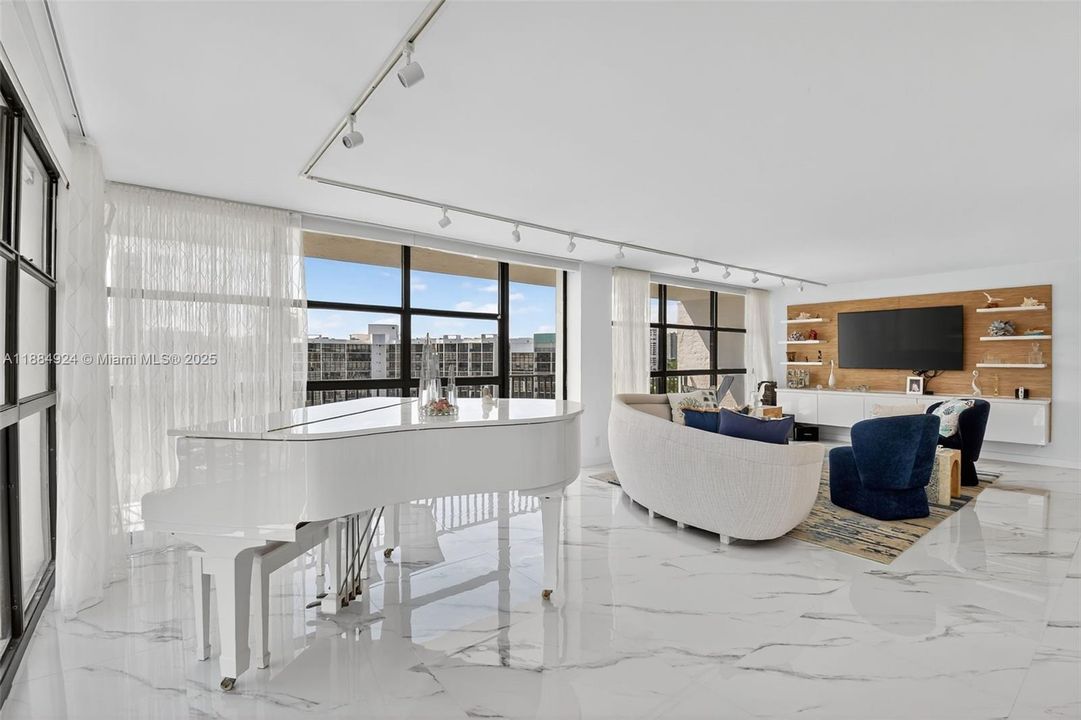 Vendido Recientemente: $420,000 (2 camas, 2 baños, 1430 Pies cuadrados)