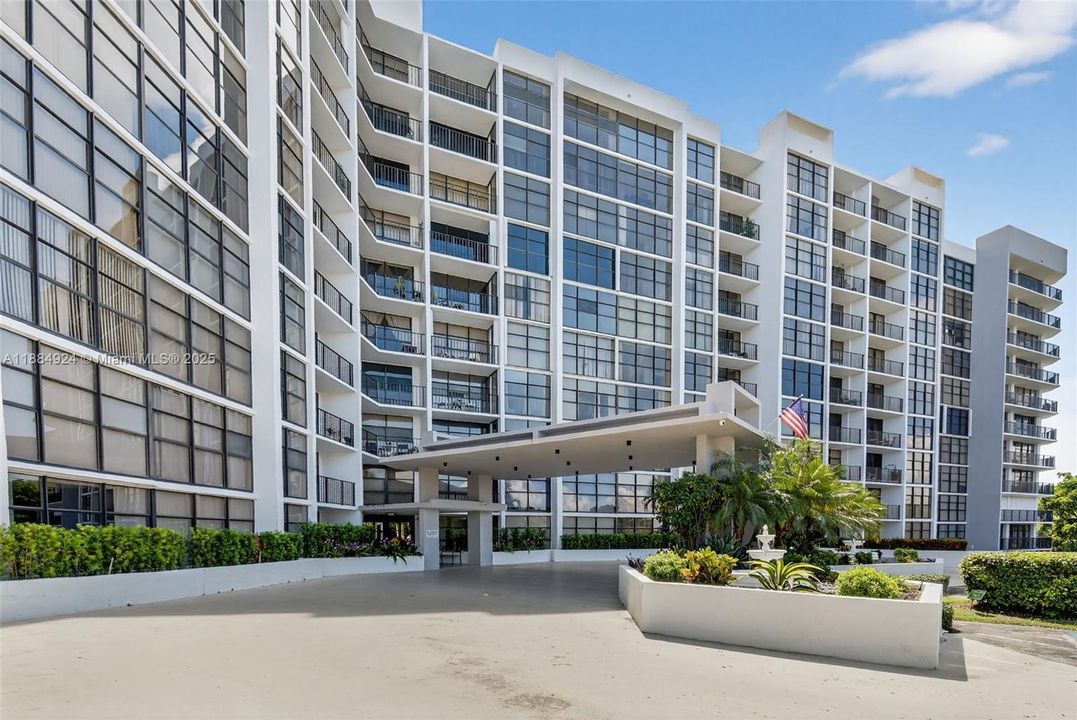 Vendido Recientemente: $420,000 (2 camas, 2 baños, 1430 Pies cuadrados)