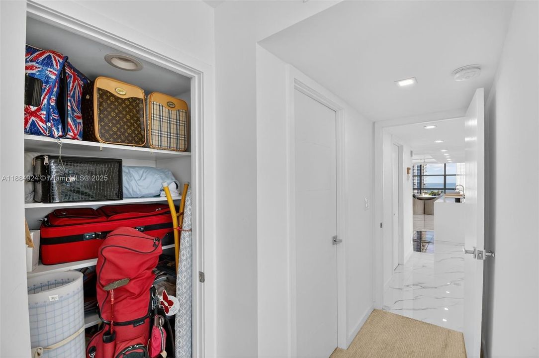 Vendido Recientemente: $420,000 (2 camas, 2 baños, 1430 Pies cuadrados)