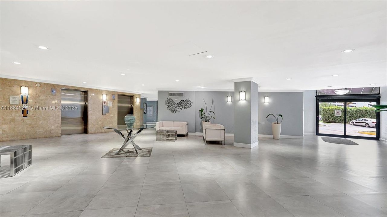 Vendido Recientemente: $420,000 (2 camas, 2 baños, 1430 Pies cuadrados)