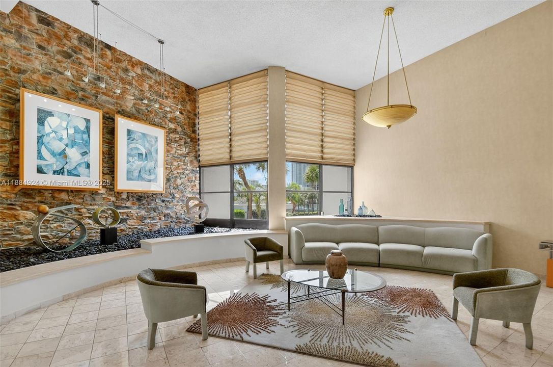 Vendido Recientemente: $420,000 (2 camas, 2 baños, 1430 Pies cuadrados)