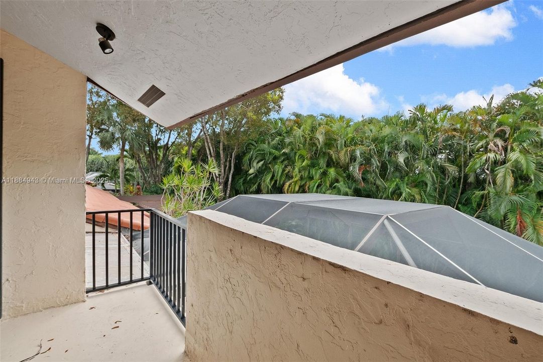 合同活跃: $795,000 (2 贝兹, 2 浴室, 2140 平方英尺)