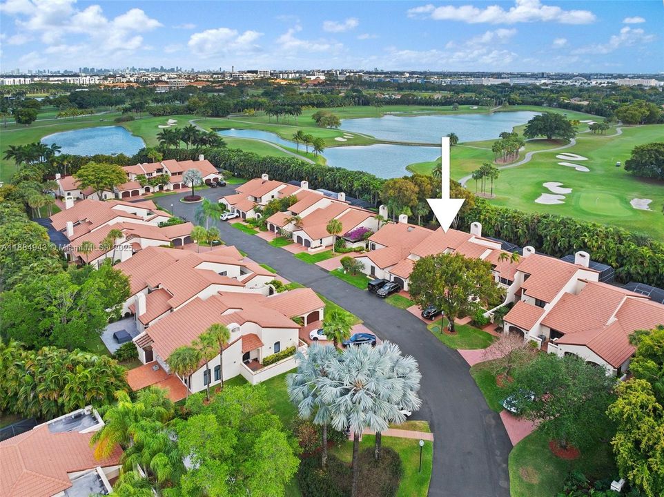 合同活跃: $795,000 (2 贝兹, 2 浴室, 2140 平方英尺)