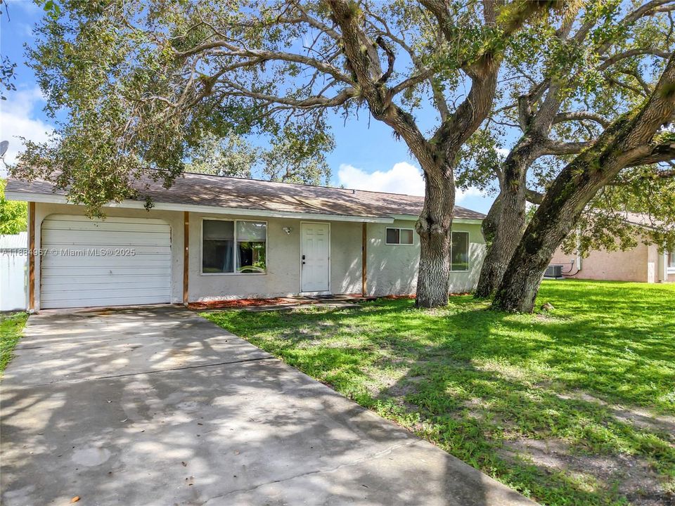 4006 Beaumont Lane, LaBelle, FL 33935 - 2BR/1BA Home in Port LaBelle