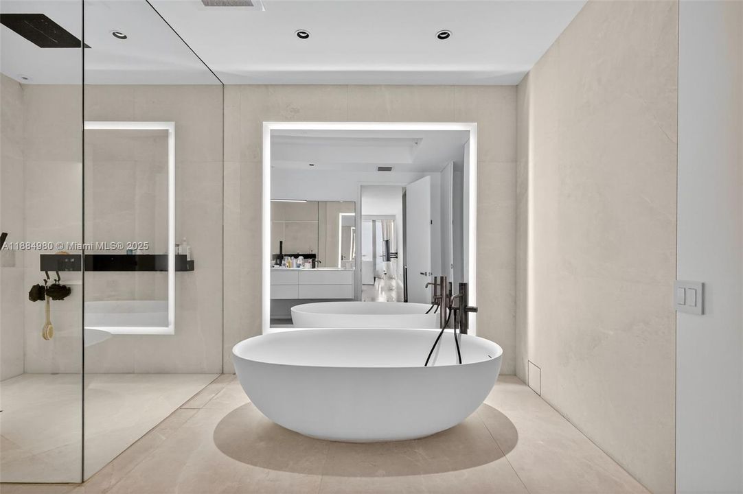 出租: $38,000 (4 贝兹, 3 浴室, 2839 平方英尺)