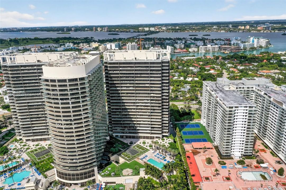 出租: $38,000 (4 贝兹, 3 浴室, 2839 平方英尺)