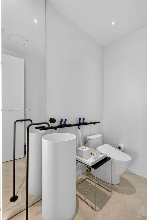 出租: $38,000 (4 贝兹, 3 浴室, 2839 平方英尺)