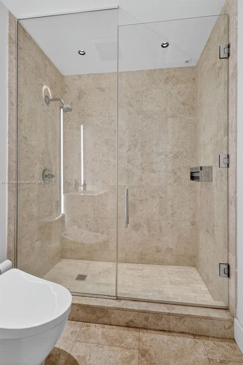 出租: $38,000 (4 贝兹, 3 浴室, 2839 平方英尺)