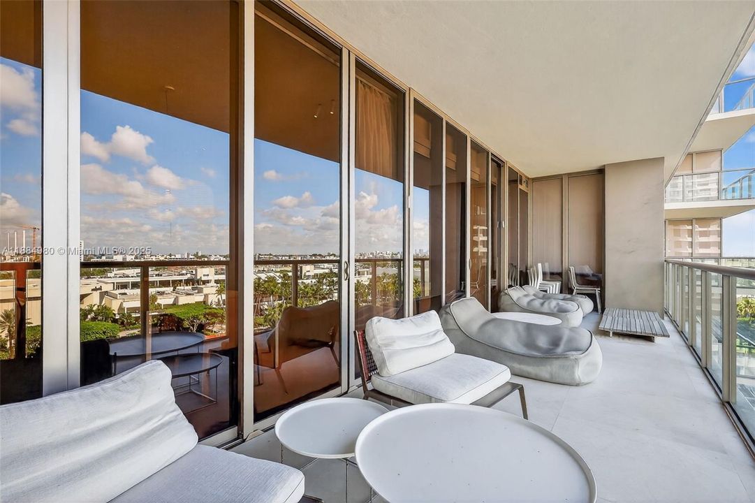 出租: $38,000 (4 贝兹, 3 浴室, 2839 平方英尺)