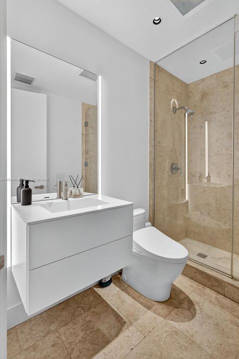 出租: $38,000 (4 贝兹, 3 浴室, 2839 平方英尺)