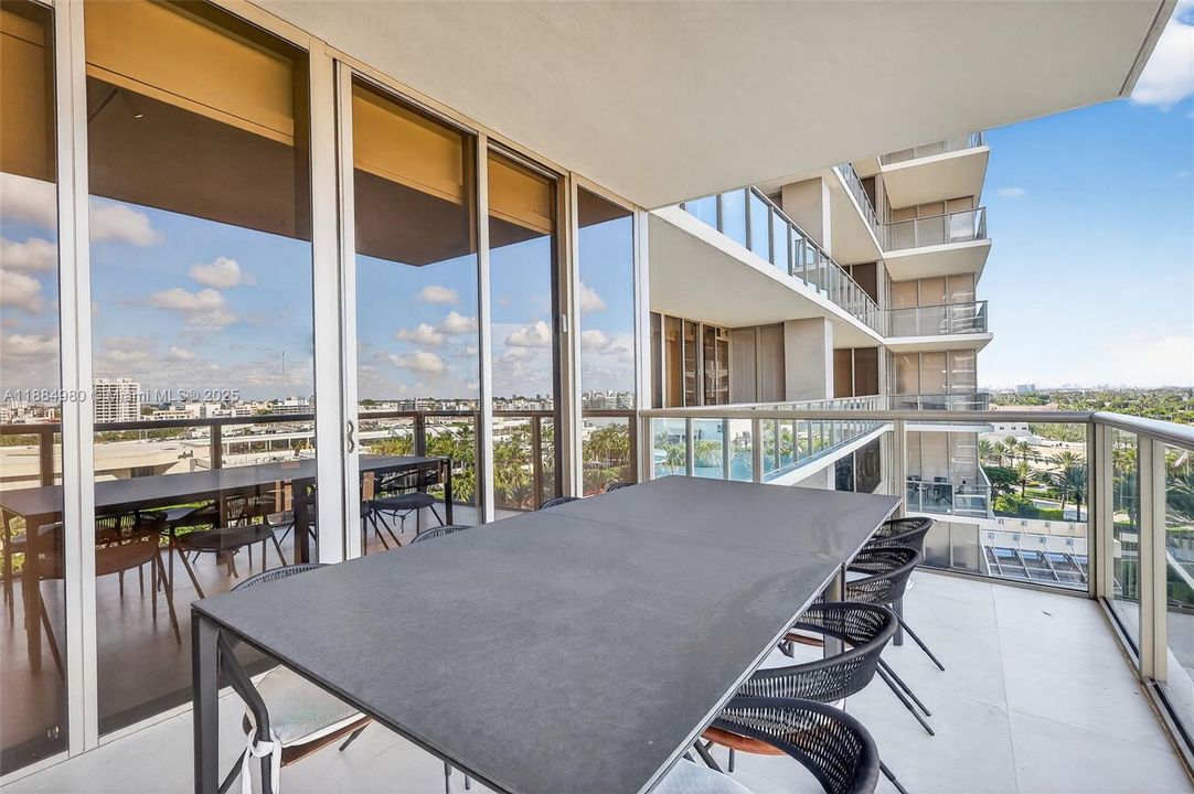 出租: $38,000 (4 贝兹, 3 浴室, 2839 平方英尺)