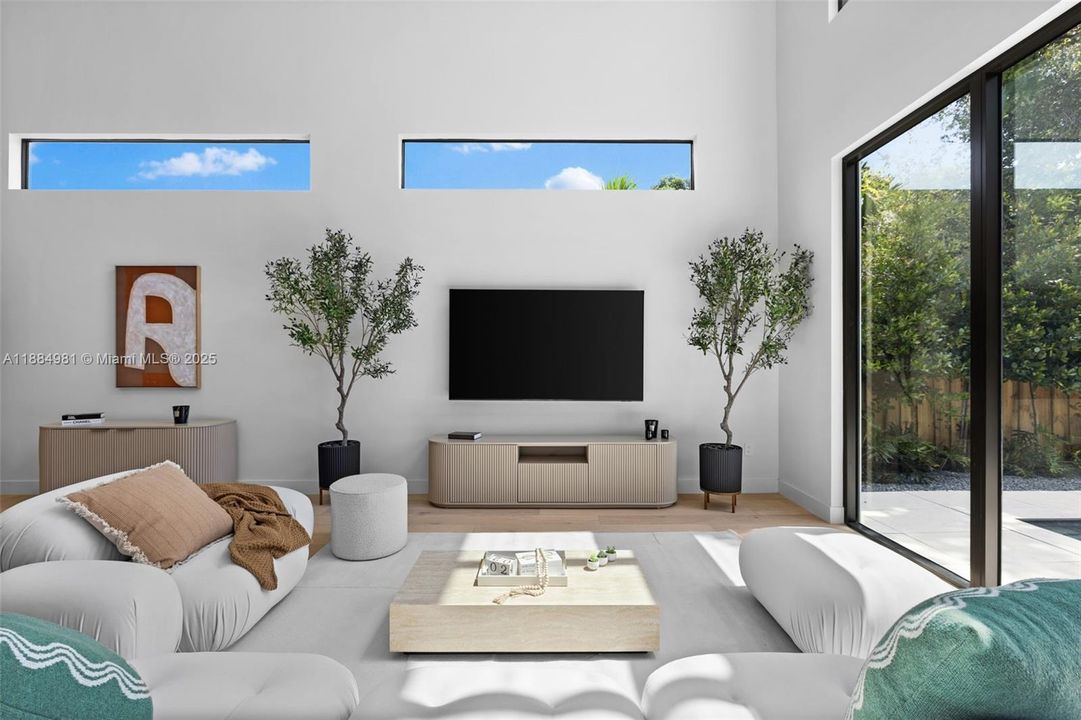 Recently Sold: $3,899,000 (6 beds, 7 baths, 4287 Square Feet)