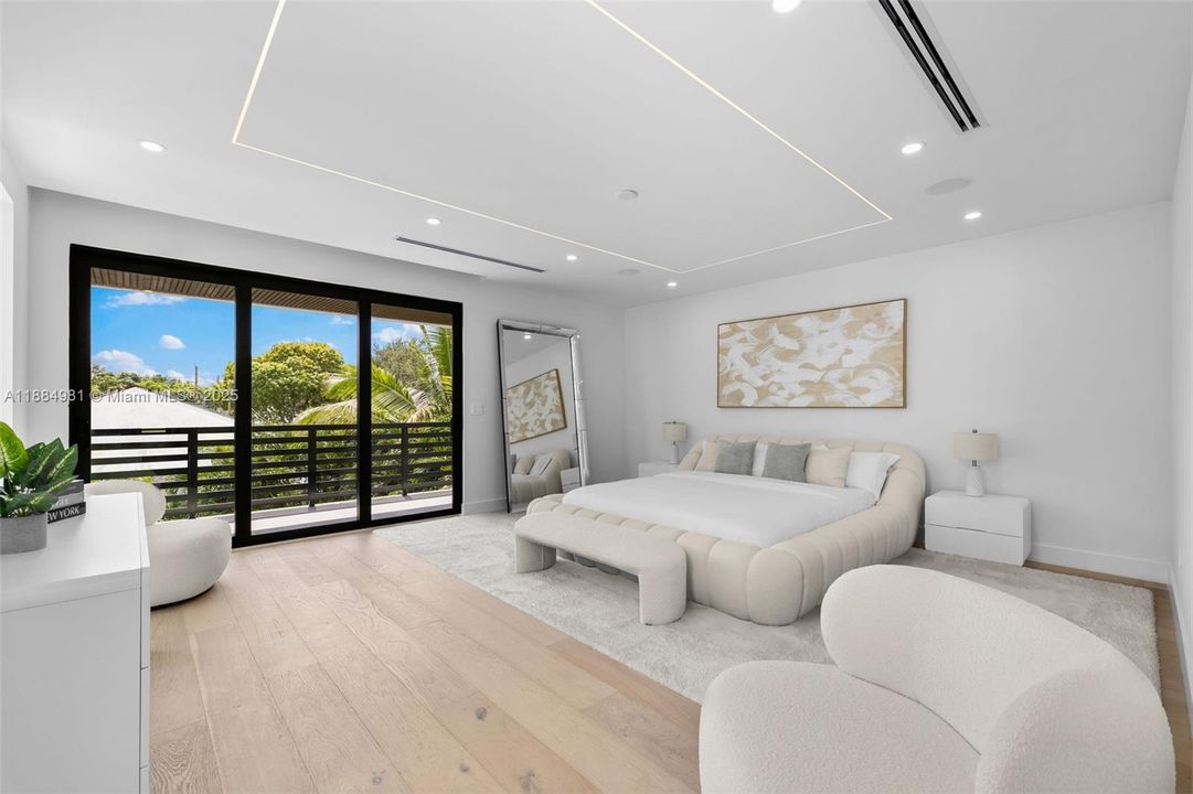 Recently Sold: $3,899,000 (6 beds, 7 baths, 4287 Square Feet)