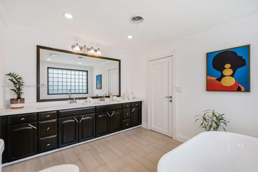 For Rent: $10,200 (4 beds, 4 baths, 2400 Square Feet)