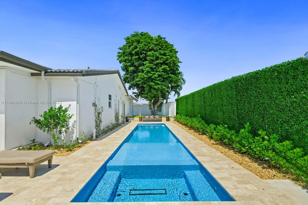 For Rent: $10,200 (4 beds, 4 baths, 2400 Square Feet)