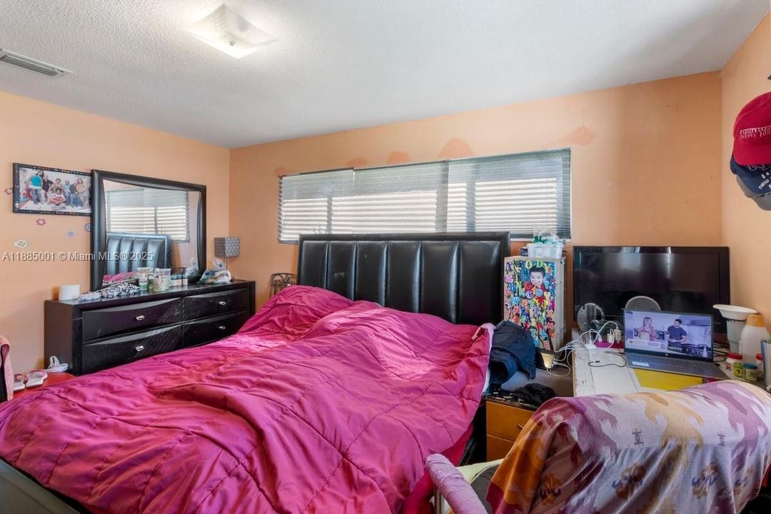 待售: $340,000 (3 贝兹, 2 浴室, 1500 平方英尺)