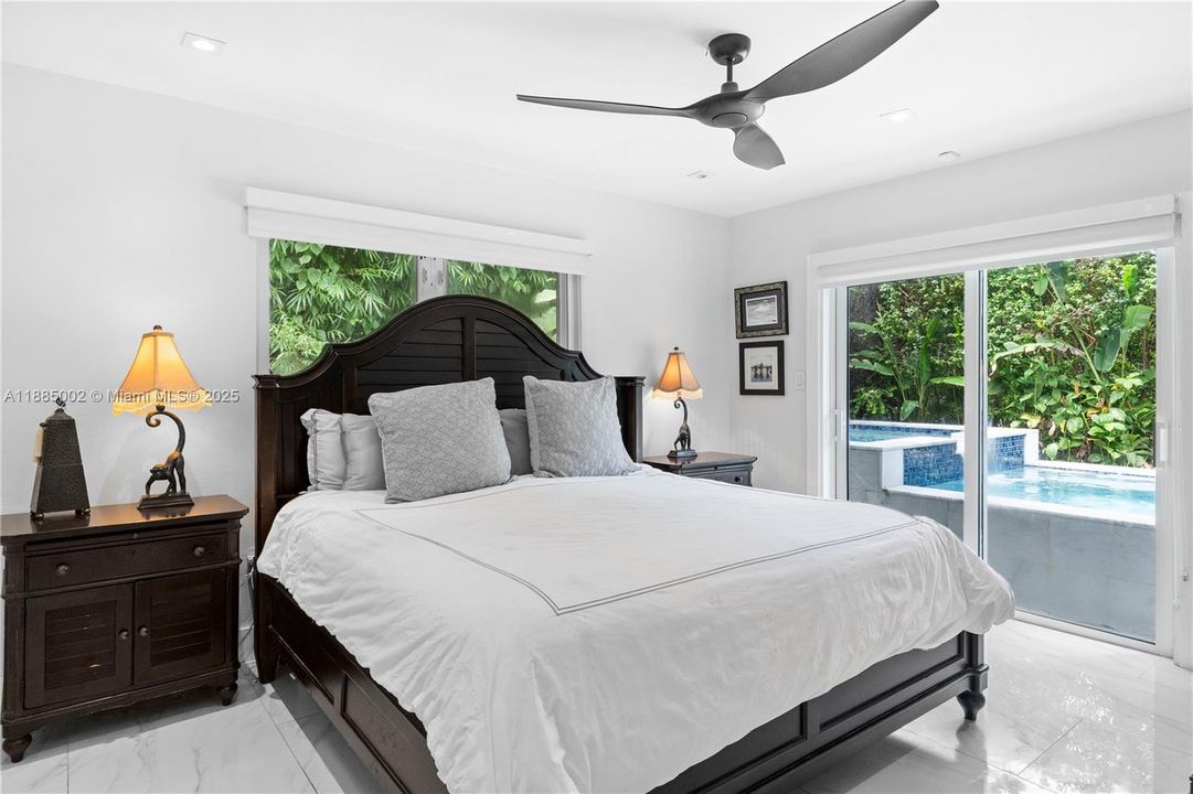 合同活跃: $1,749,000 (3 贝兹, 2 浴室, 1784 平方英尺)