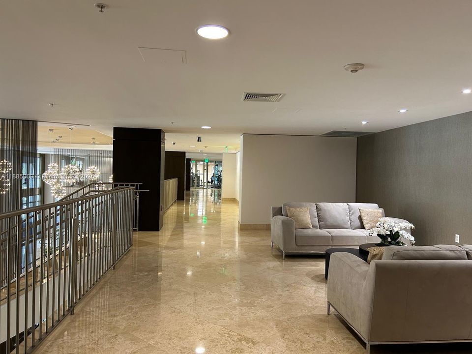 最近租的: $3,400 (2 贝兹, 2 浴室, 1246 平方英尺)