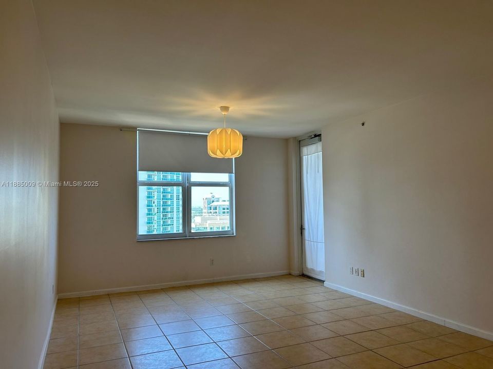 最近租的: $3,400 (2 贝兹, 2 浴室, 1246 平方英尺)