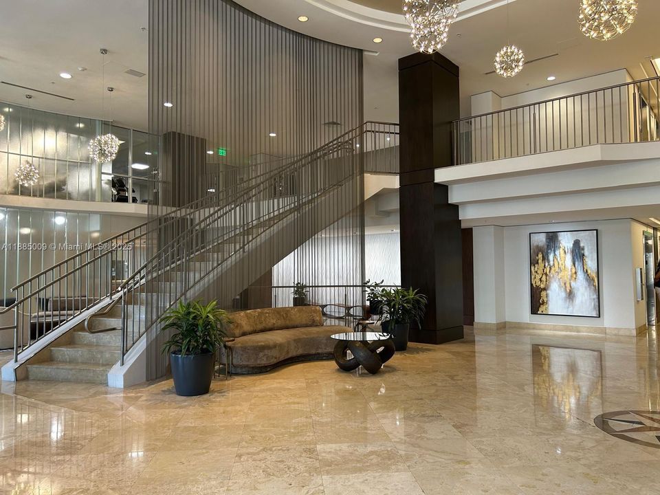 最近租的: $3,400 (2 贝兹, 2 浴室, 1246 平方英尺)