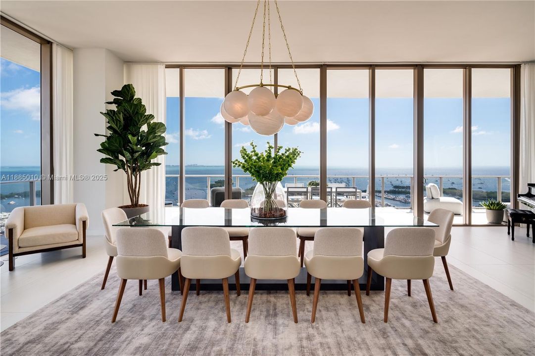 待售: $18,950,000 (5 贝兹, 5 浴室, 6611 平方英尺)