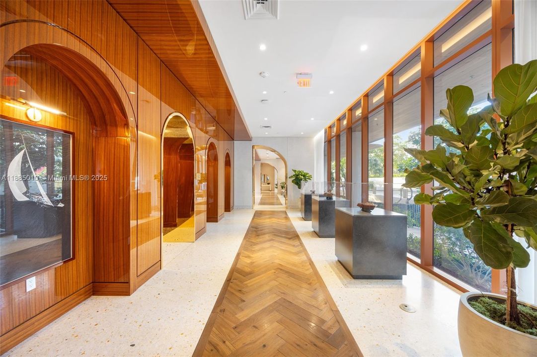 待售: $18,950,000 (5 贝兹, 5 浴室, 6611 平方英尺)