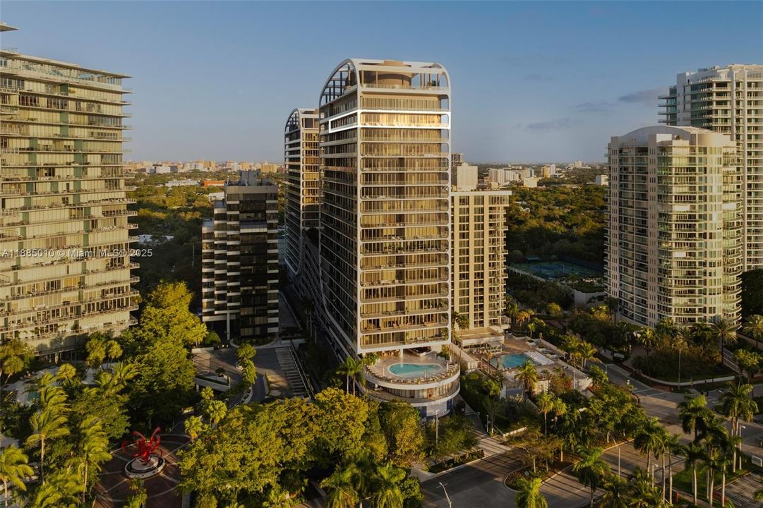 待售: $18,950,000 (5 贝兹, 5 浴室, 6611 平方英尺)