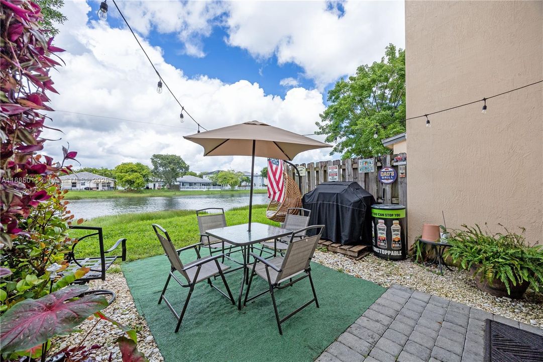 Gorgeous lake view sitting area.