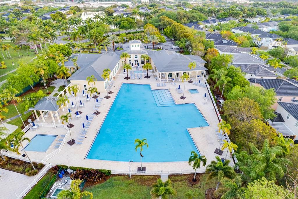 Complete club house view.