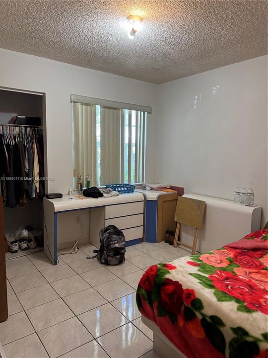 Active With Contract: $420,000 (3 beds, 2 baths, 1328 Square Feet)