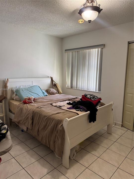 Active With Contract: $420,000 (3 beds, 2 baths, 1328 Square Feet)