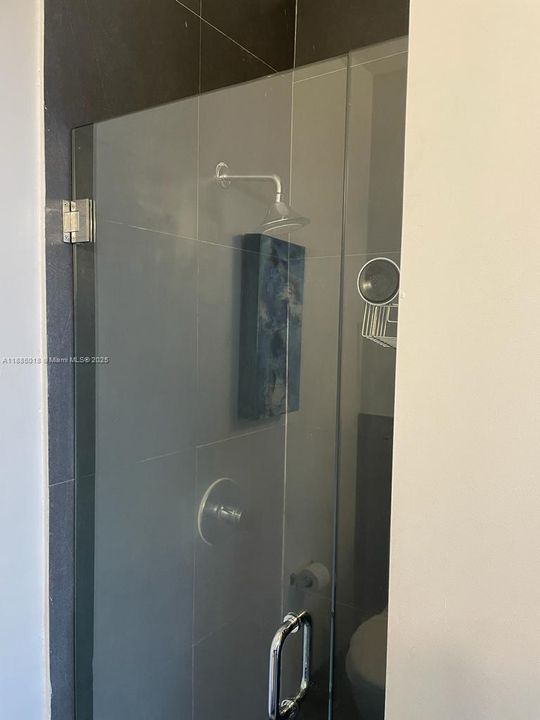 Active With Contract: $1,950 (1 beds, 1 baths, 442 Square Feet)