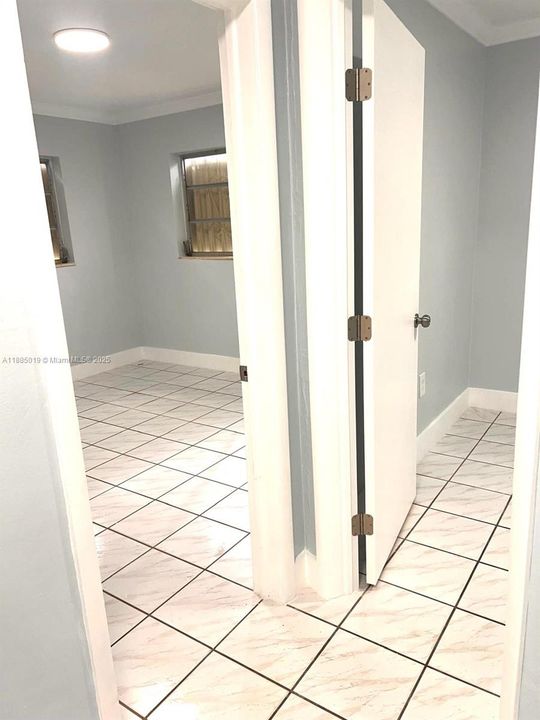 合同活跃: $3,800 (4 贝兹, 2 浴室, 1656 平方英尺)