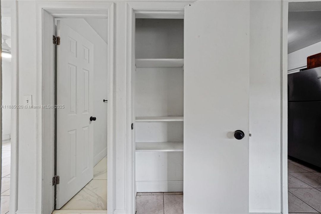 En Renta: $1,800 (2 camas, 1 baños, 1542 Pies cuadrados)