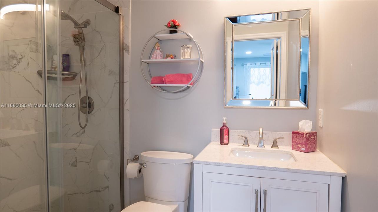 合同活跃: $559,900 (3 贝兹, 2 浴室, 1648 平方英尺)