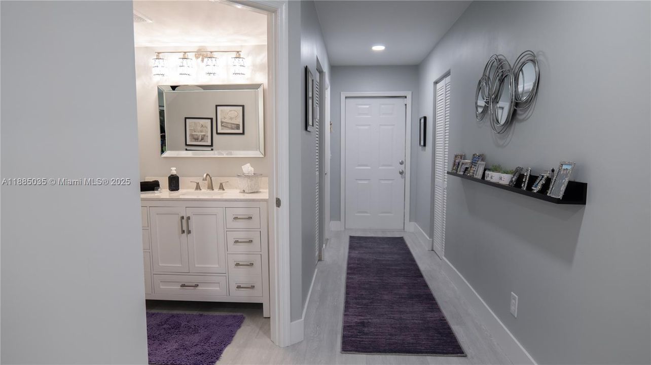 合同活跃: $559,900 (3 贝兹, 2 浴室, 1648 平方英尺)