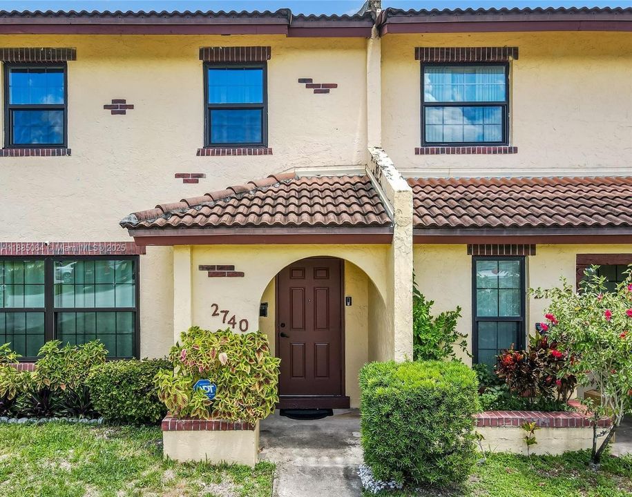 Active With Contract: $255,000 (3 beds, 2 baths, 1545 Square Feet)