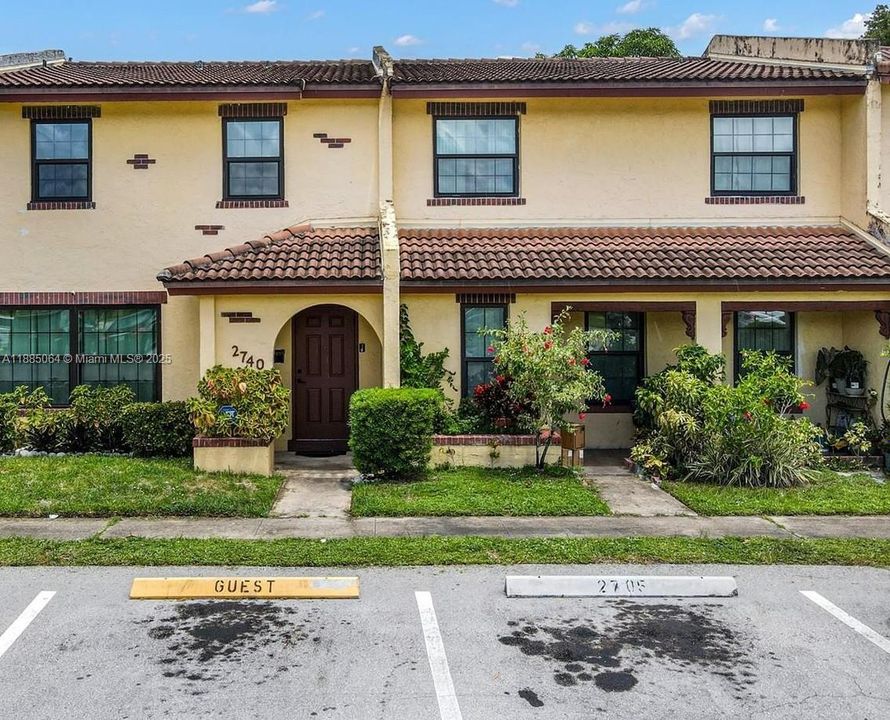 Active With Contract: $255,000 (3 beds, 2 baths, 1545 Square Feet)