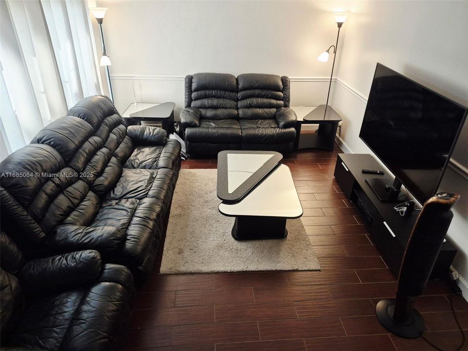 Active With Contract: $255,000 (3 beds, 2 baths, 1545 Square Feet)