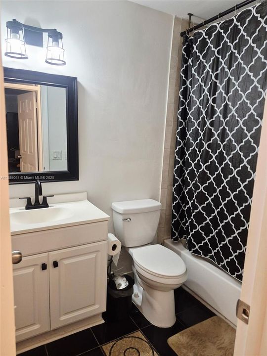 Active With Contract: $255,000 (3 beds, 2 baths, 1545 Square Feet)